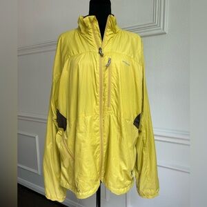Patagonia Men’s Hommes Yellow Windbreaker Jacket, Size XL